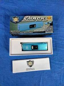 lot 140 image: New Streetwise Mini SMACK 20,000,000 Stun Gun - Blue