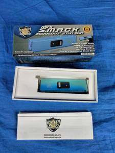 lot 154 image: New Streetwise Mini SMACK 20,000,000 Stun Gun - Blue