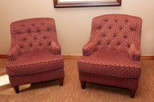lot 6 image: Set of Two Red Upholstered Chairs by Flexsteel