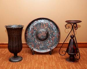 lot 35 image: Bronze Home Decor