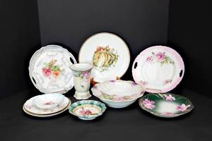 lot 38 image: Vintage Floral Dishware