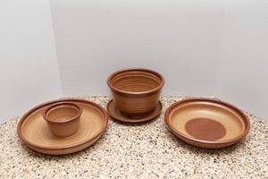 lot 174 image: Stoneware Servingware