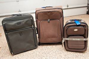 lot 200 image: Three Suitcases