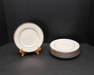 lot 68 image: Syracuse China Countess Salad Plates