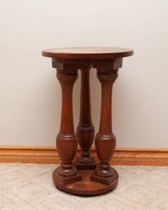 lot 94 image: Circular Wood Side Table