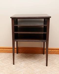 lot 107 image: Imperial Grand Rapids Table