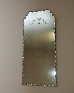 lot 129 image: Antique Mirror