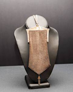lot 140 image: Antique Art Deco Mesh Purse
