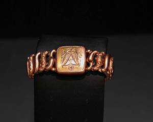 lot 145 image: Vintage Pittman and Keeler American Queen Bracelet