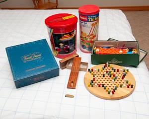 lot 157 image: Childrens Games