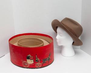 lot 81 image: Vintage Hanneys Fedora Hat From Rochester, MN