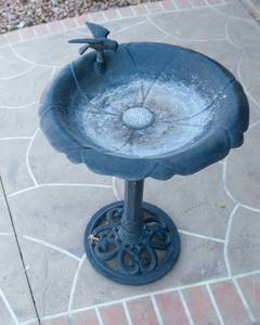 lot 220 image: Cast Iron Bird Bath #3