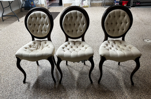 lot 9 image: Gorgeous White Dining Chairs