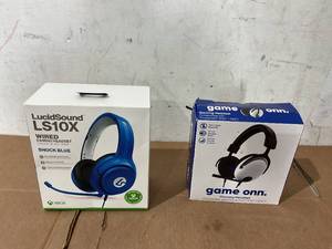 lot 268 image: LOT OF 2 Wired Gaming Headsets