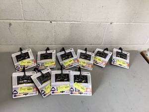 lot 417 image: LOT OF 10 Duck Brand EasyMounts Heavy-Duty Drywall Hook 50 lb