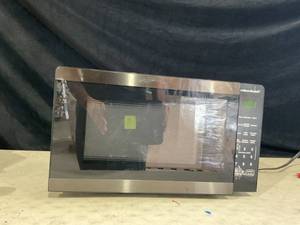 lot 340 image: Hamilton Beach 0.9 Cu ft Countertop Microwave Oven, 900 Watts