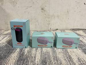 lot 159 image: LOT OF 3 Groove Onn. Rugged Speakers
