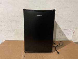 lot 288 image: Galanz 2.5 Cu ft One Door Fridge, Black Estar