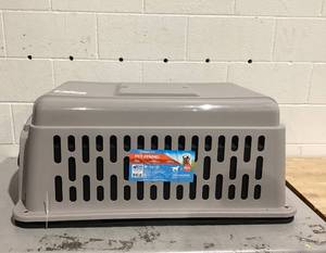 lot 492 image: Vibrant Life Pet Kennel Medium 36 Dog Crate, Plastic Travel Pet Carrier for Pets 50-70 lb, Grey