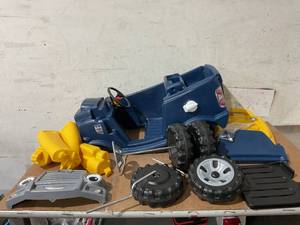 lot 610 image: Little Tikes Cozy Truck Ride-On with Removable Floorboard