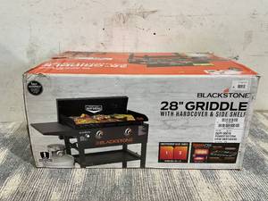 lot 77 image: Blackstone Original 2-Burner 28 Propane Omnivore Griddle with Hard Cover