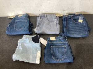 lot 629 image: LOT OF 5 Womens Jeans Size 12