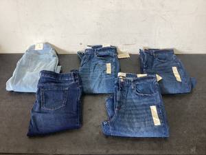 lot 634 image: LOT OF 5 Womens Jeans Size 12