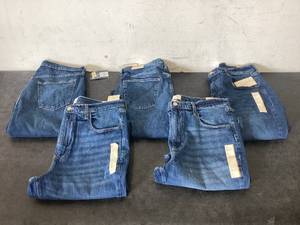 lot 636 image: LOT OF 5 Womens Jeans Size 14