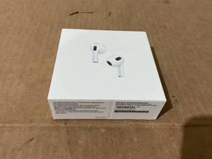 lot 32 image: Air Pods (3rd Generation)