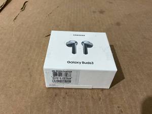 lot 42 image: Samsung Galaxy Buds3 Bluetooth Earbuds with Charging Case