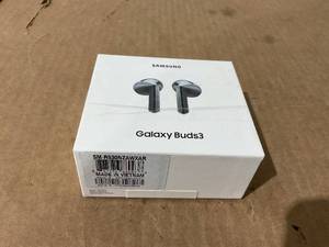 lot 43 image: Samsung Galaxy Buds3 Bluetooth Earbuds with Charging Case