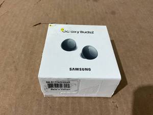 lot 44 image: Samsung Galaxy Buds 2