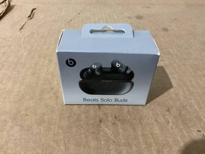 lot 45 image: Beats Solo Buds - True Wireless Earbuds