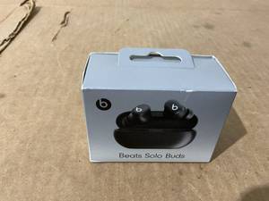 lot 46 image: Beats Solo Buds - True Wireless Earbuds