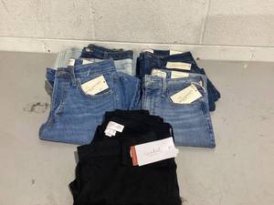 lot 690 image: LOT OF 5 Womens Jeans Size 4