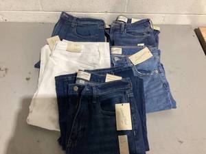 lot 692 image: LOT OF 5 Womens Jeans Size 6