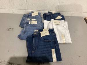 lot 694 image: LOT OF 5 Womens Jeans Size 6
