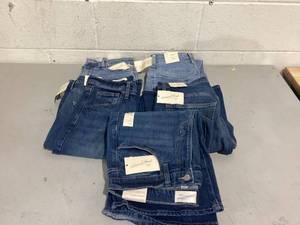 lot 701 image: LOT OF 5 Womens Jeans Size 8
