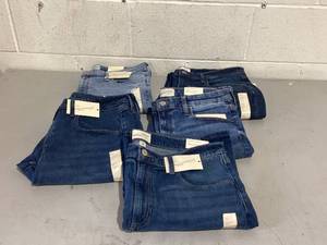 lot 704 image: LOT OF 5 Womens Jeans Size 14