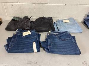 lot 740 image: LOT OF 5 Womens Jeans Size 17