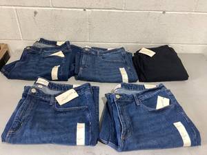 lot 741 image: LOT OF 5 Womens Jeans Size 17