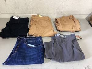 lot 749 image: LOT OF 5 Mens Pants Size 34x30