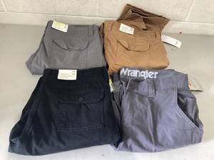 lot 744 image: LOT OF 4 Mens Pants Size 34x30