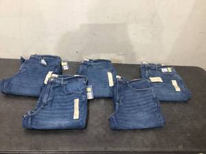 lot 646 image: LOT OF 5 Womens Jeans Size 14