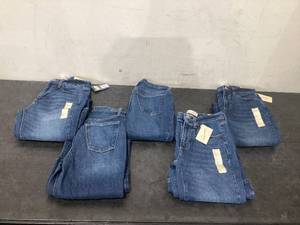lot 653 image: LOT OF 5 Womens Jeans Size 2