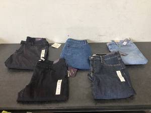 lot 670 image: LOT OF 5 Womens Jeans Size 17