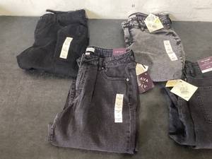 lot 671 image: LOT OF 5 Womens Jeans Size 16