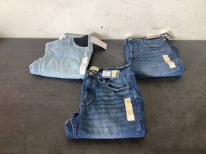 lot 660 image: LOT OF 3 Womens Jeans Size 12