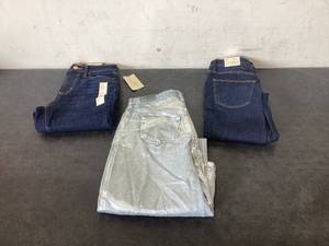 lot 661 image: LOT OF 3 Womens Jeans Size 2