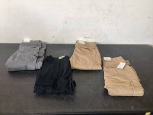 lot 765 image: LOT OF 3 Mens Pants Size 32x32